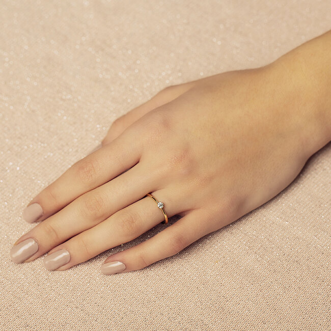 Gold solitaire ring with diamond 14 kt
