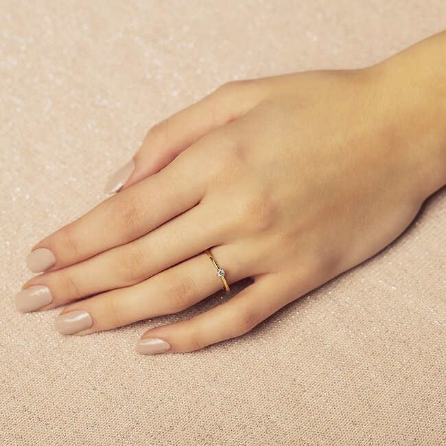 Geelgouden solitair ring met diamant 14 krt