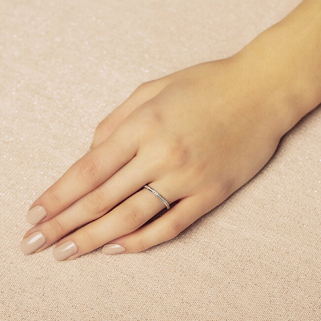 Witgouden rail ring met diamant 14 krt