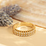 Goldener Ring mit Diamant 18 Karat