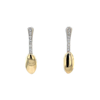 Gouden oorstekers met diamant