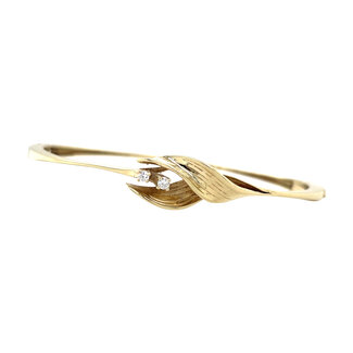 Gouden bangle met diamant