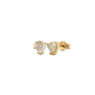 Gouden oorstekers diamant