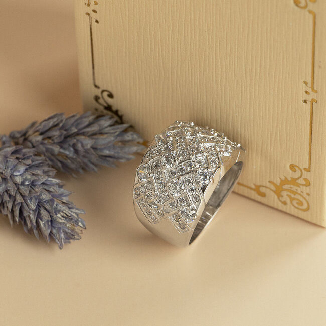 White gold ring with zirconia 14 karat