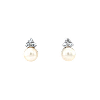 White gold pearl stud earrings