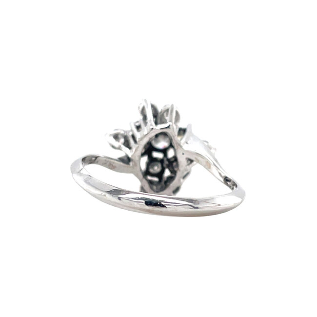 Witgouden ring met diamant 14 karaat