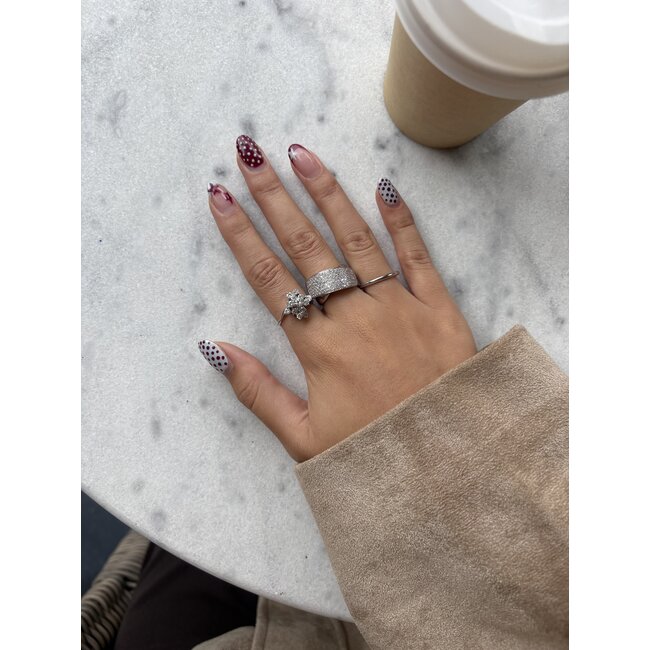 Witgouden ring met diamant 14 karaat