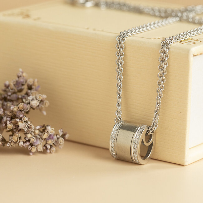 Weißgoldenes Collier mit Diamantanhänger 42,5 cm 18 Karat