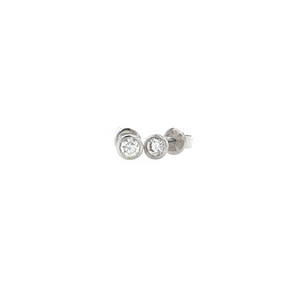 Witgouden solitair oorstekers met diamant 14 krt
