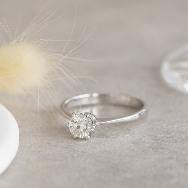 White gold solitaire ring with diamond 0.63ct. 18 karat