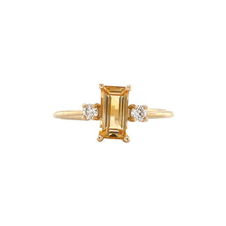 Gold ring citrine