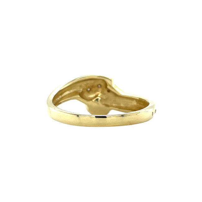 Goldener Ring mit Perle und Diamant 14 Karat