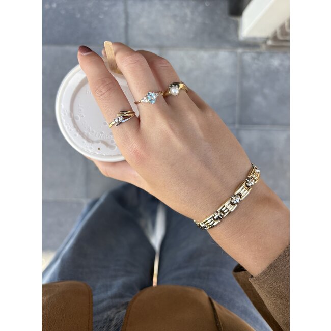 14 karat gold ring with pearl and diamond