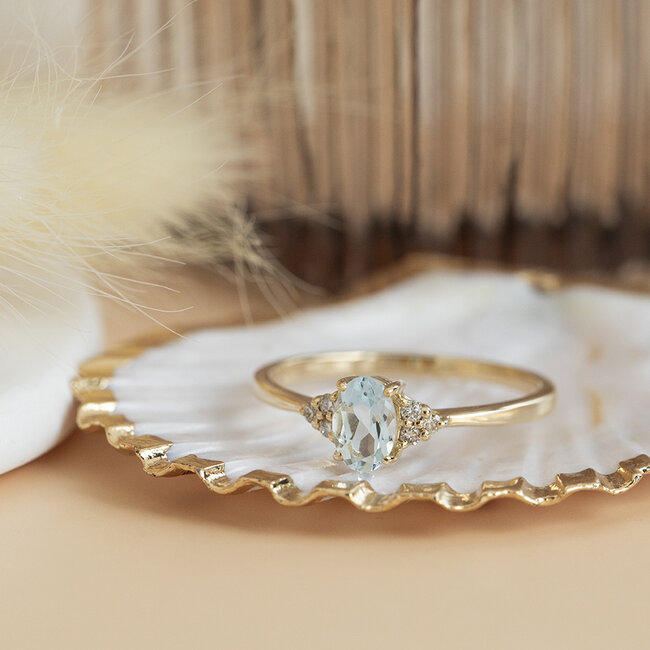 Goldener Ring mit Aquamarin und Diamant 14 Karat* neu