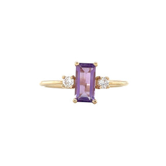 Gold ring amethyst