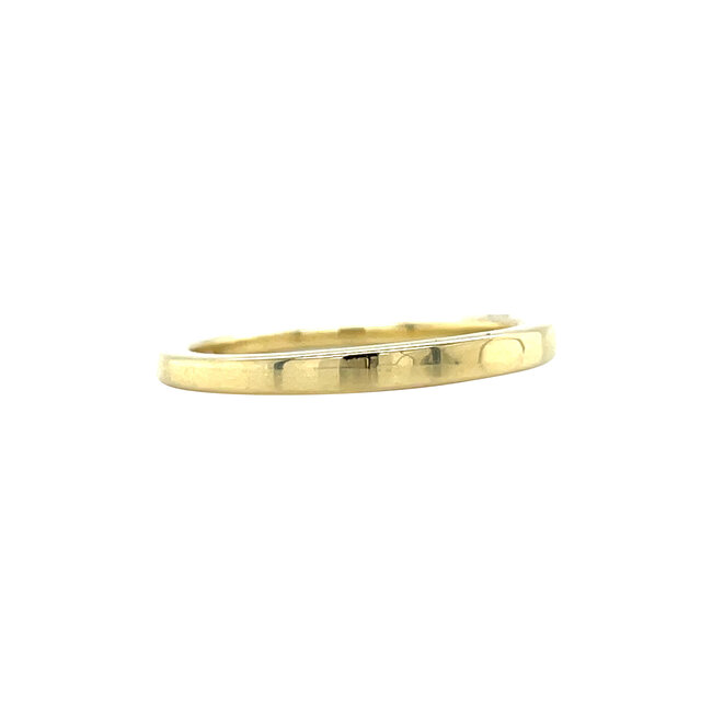 Goldener Ring mit Diamant 14 Karat