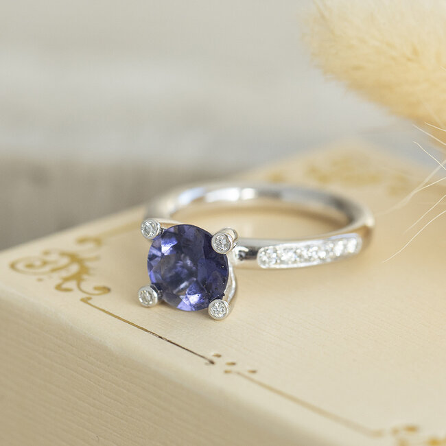 Witgouden ring van Bron Jewelry 14 karaat