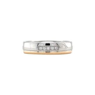 Platinum ring with diamond