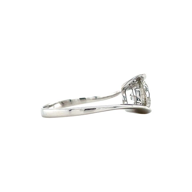 White gold hammered ring with diamond 18 karat