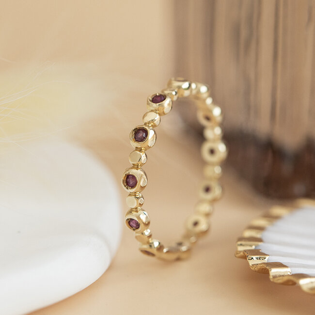 Gouden ring met robijn 14 karaat* nieuw