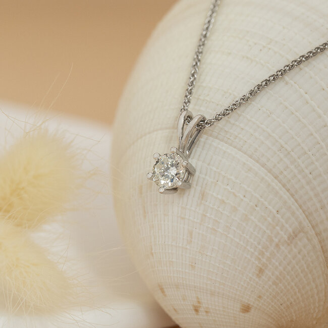 Witgouden collier met diamant hanger 45 cm 14 karaat