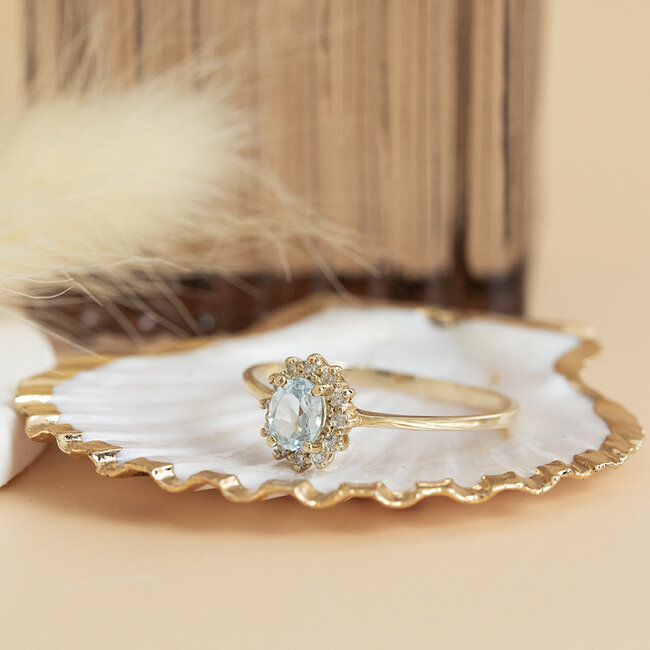 Golden entourage ring with topaz and diamond 14 karat* new