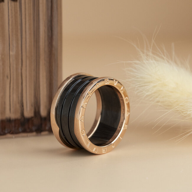 Rose gold Bvlgari ring B.zero1 ceramic 18 karat