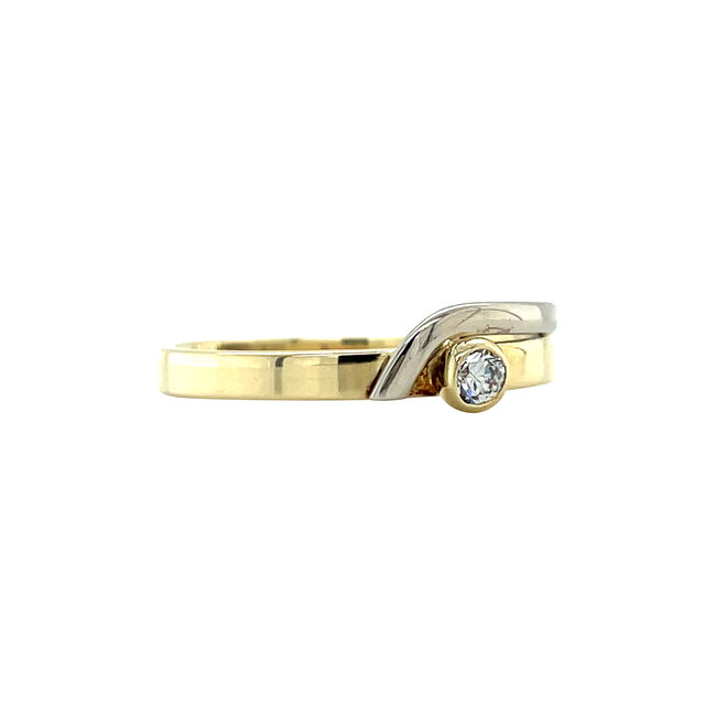Gold ring with zirconia 14 karat