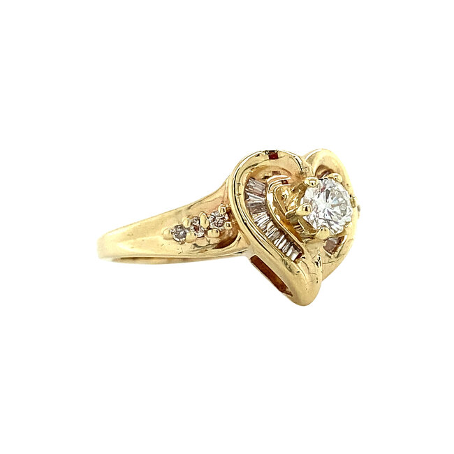 Gold heart ring with diamond 14 kt