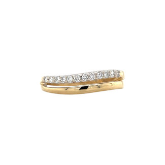 Goldener Ring mit Diamant