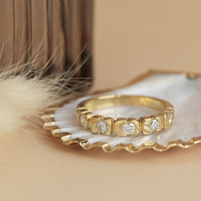 Gouden ring met diamant 18 karaat