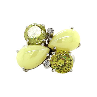 Witgouden ring met groene kleursteen en diamant 18 krt