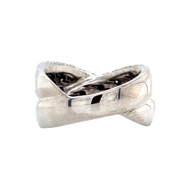 Witgouden ring met diamant 18 karaat