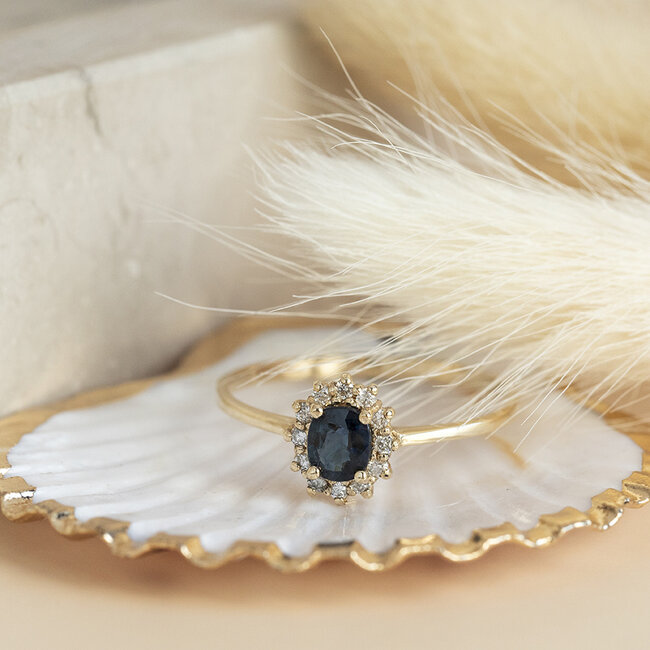 Gouden entourage ring met saffier en diamant 14 karaat* nieuw