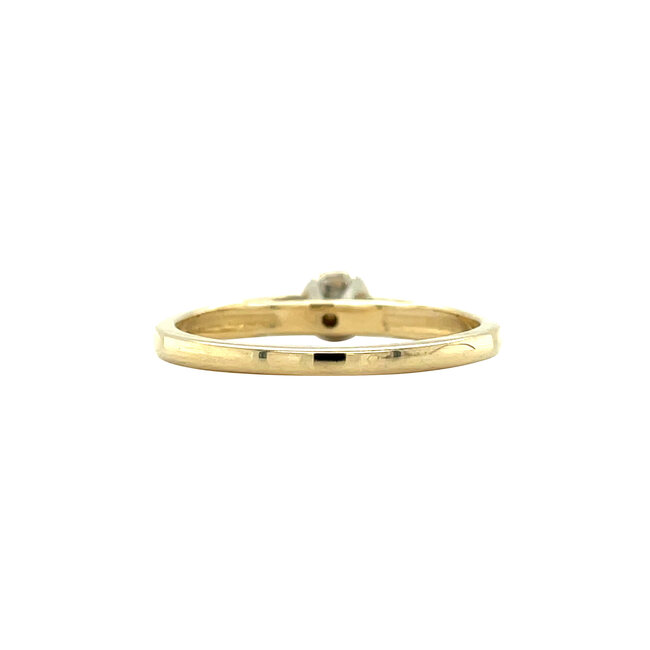 Goldener Solitärring mit Diamant 14 Karat