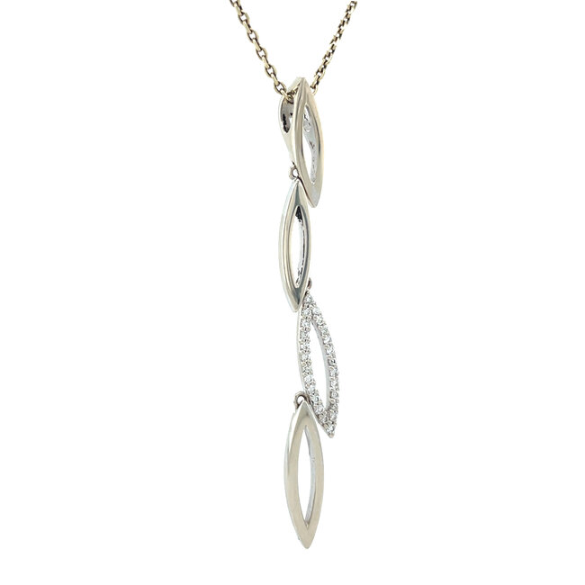 White gold pendant with diamond 14 karat