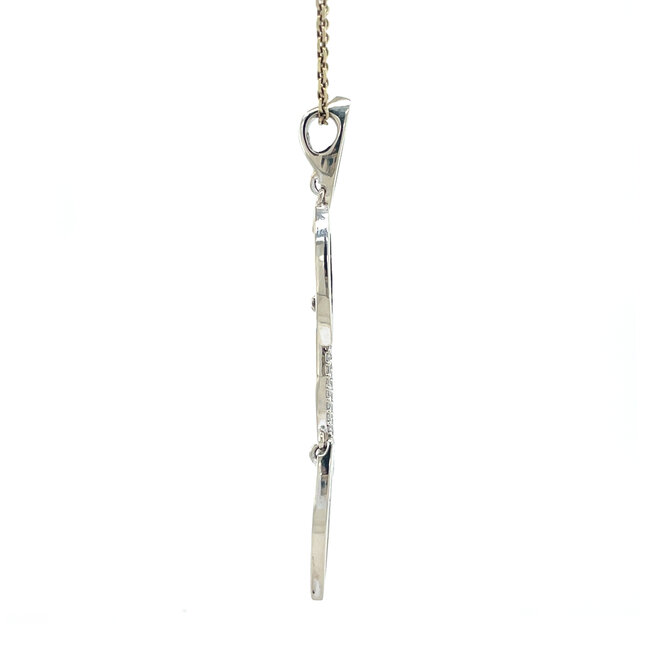 White gold pendant with diamond 14 karat