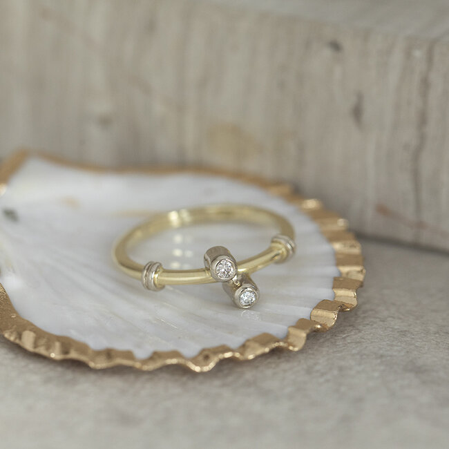 Gouden ring met diamant 14 karaat