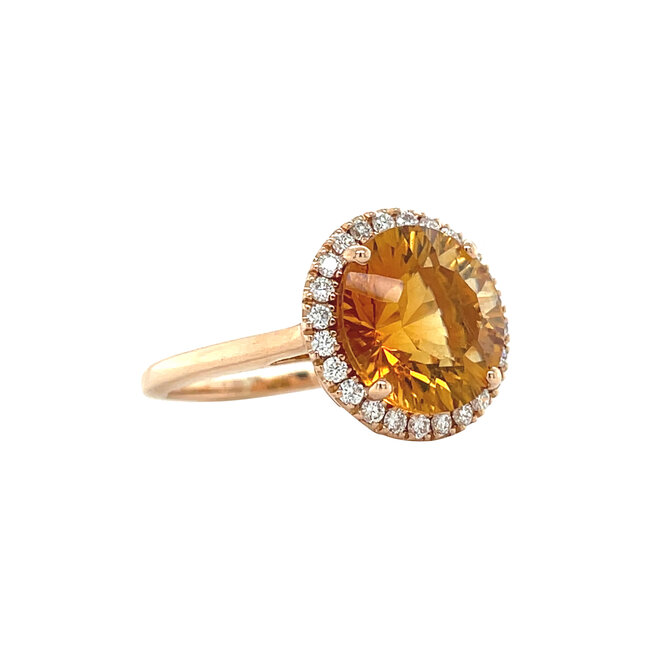 Gold entourage ring with citrine and diamond 18 karat