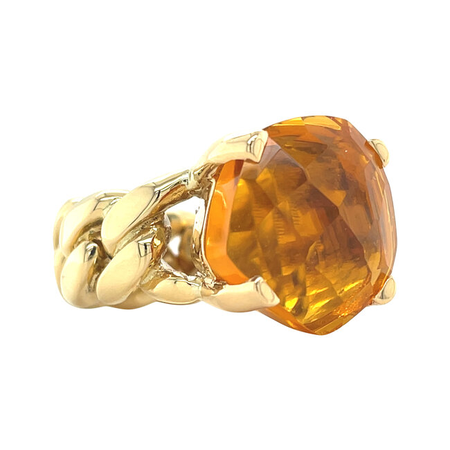 Gold ring with orange gemstone 18 karat