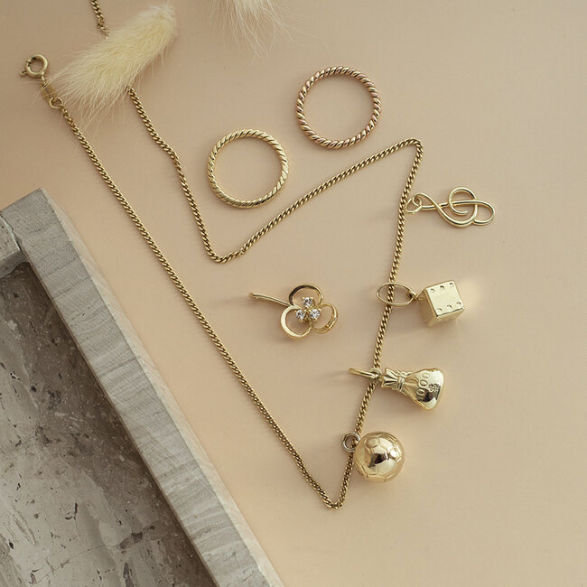 Gouden hanger dobbelsteen 14 karaat