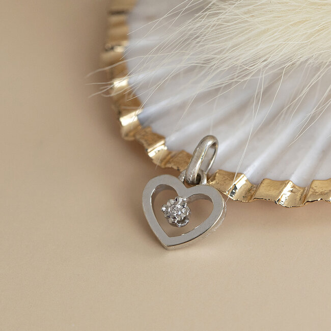 White gold heart pendant 14 karat