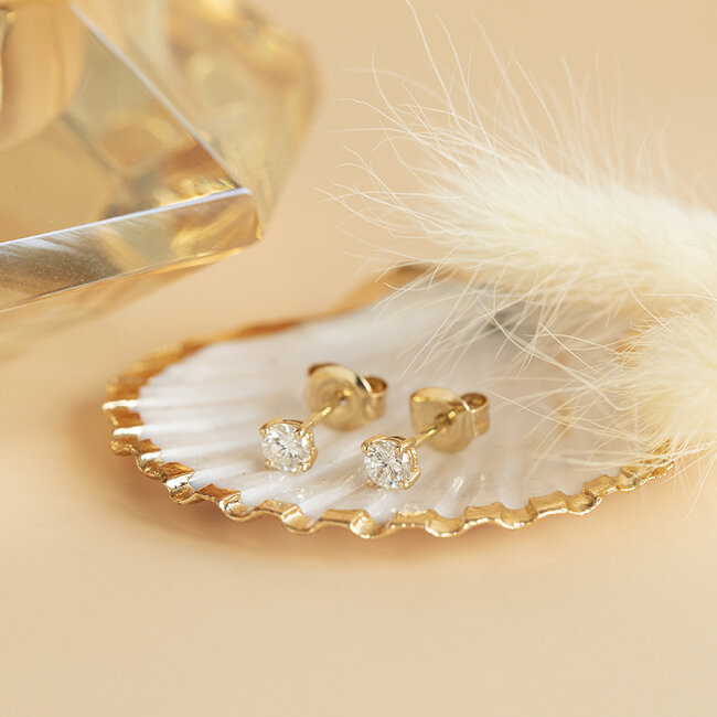 Goldene Solitär-Ohrstecker mit Diamant 14 Karat