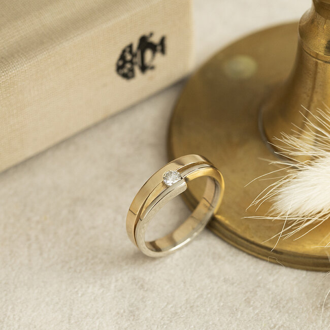 Gouden ring met diamant 14 karaat