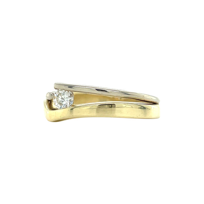 Gold ring with diamond 14 karat