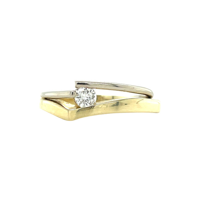 Gold ring with diamond 14 karat