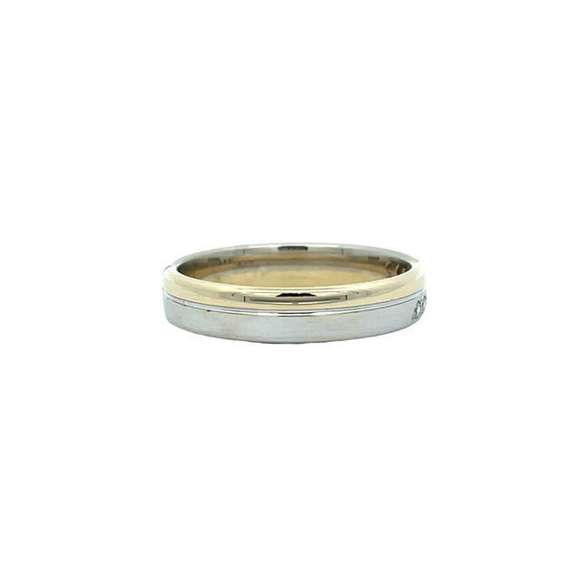 Goldener Ring mit Diamant 14 Karat