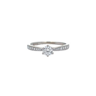 White gold diamond ring
