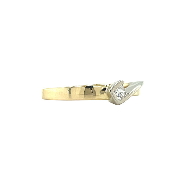 Gouden ring met diamant 14 karaat