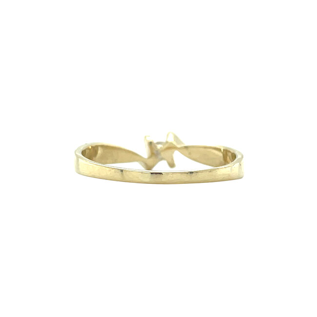 Goldener Ring mit Diamant 14 Karat